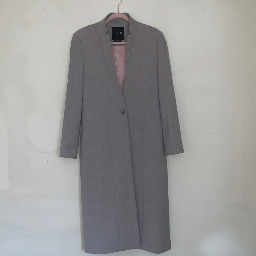 TY-LR Light Gray beautifully tailored long coat.